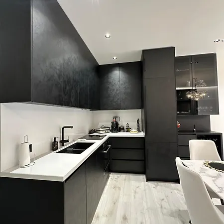 Loui Tirana Lejlighed