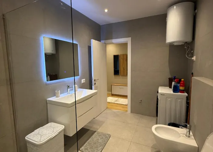 Loui Tirana Lejlighed *