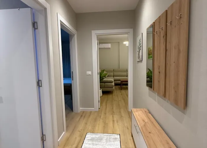 Loui Tirana Lejlighed