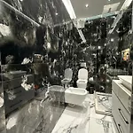 Loui Tirana 公寓
